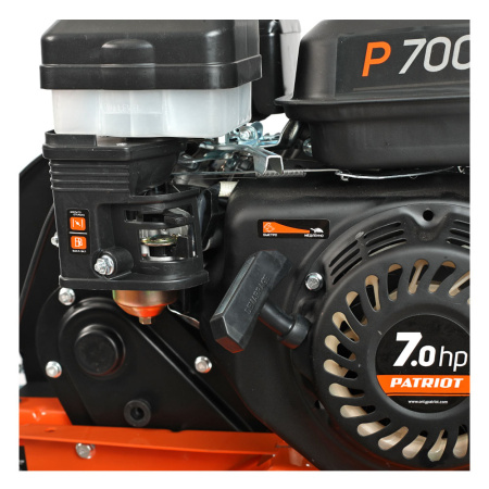 Мотокультиватор P-700  PATRIOT (7.0л.с, 1 вперед/1 назад, ширина обработки 800мм,4 фрезы)